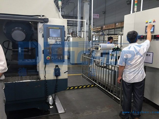 全自動數控高壓水去毛刺機